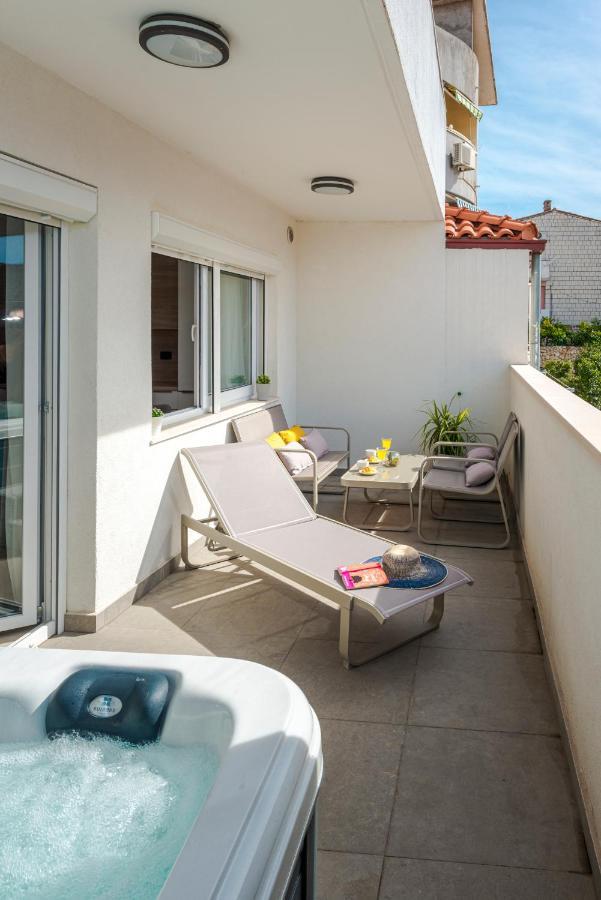 New Deluxe Jacuzzi Apartment Ana ドゥブロブニク エクステリア 写真